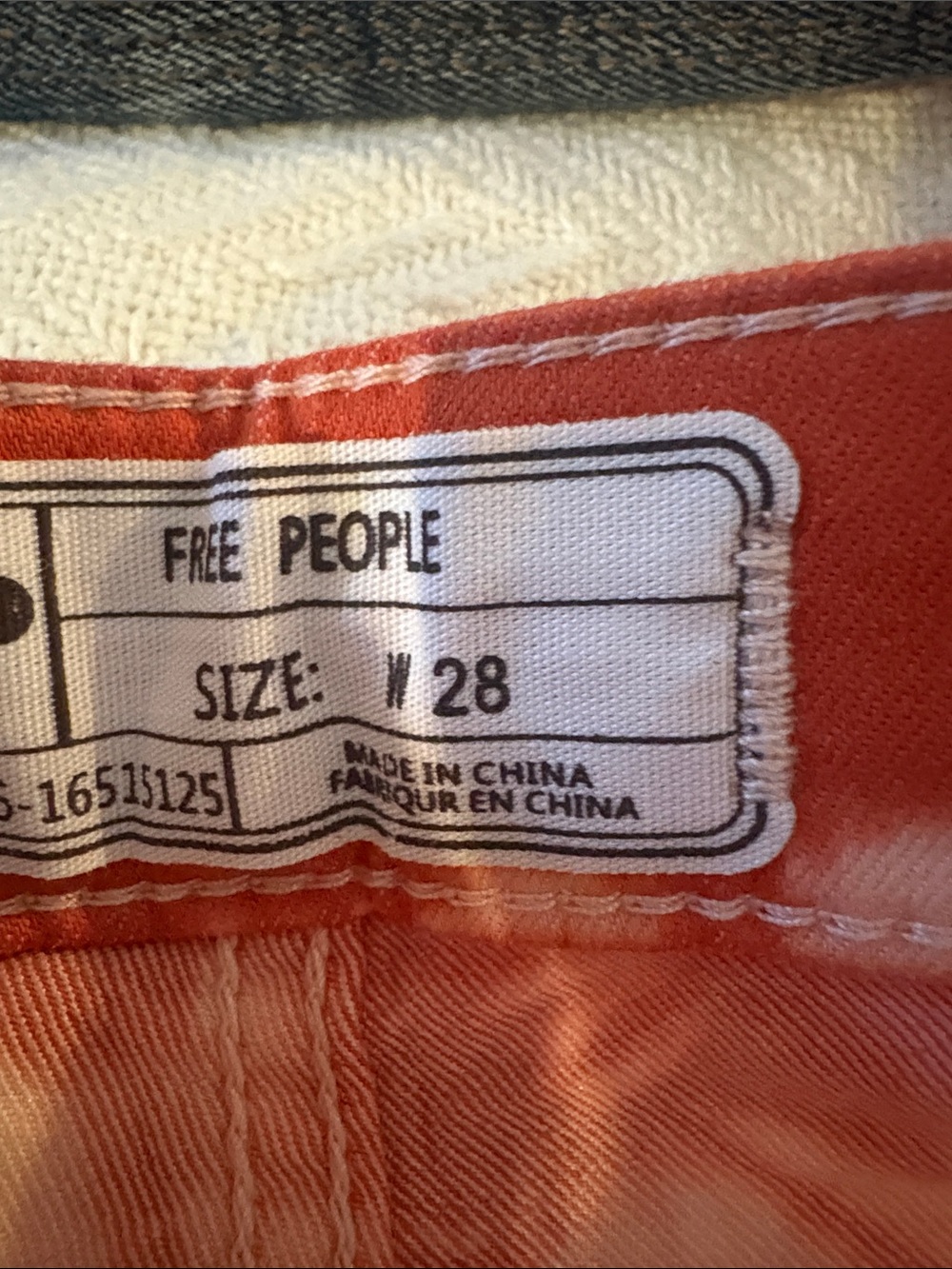 Free People Red and White Tie-Dye Sper Flared Jeans Sz 28 - Picture 5 of 5